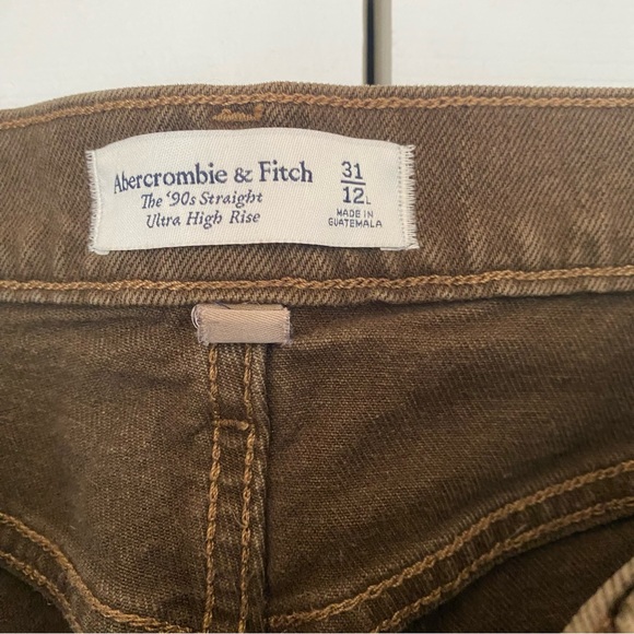 BRAND NEW never worn A&F jeans - Picture 3 of 4